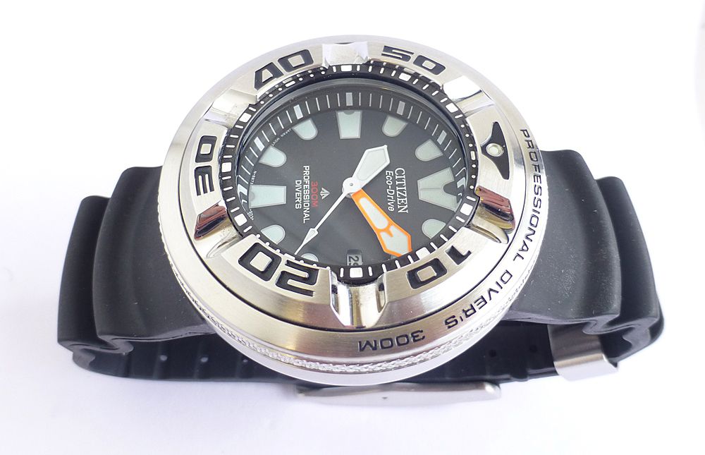 citizen eco drive divers 300m