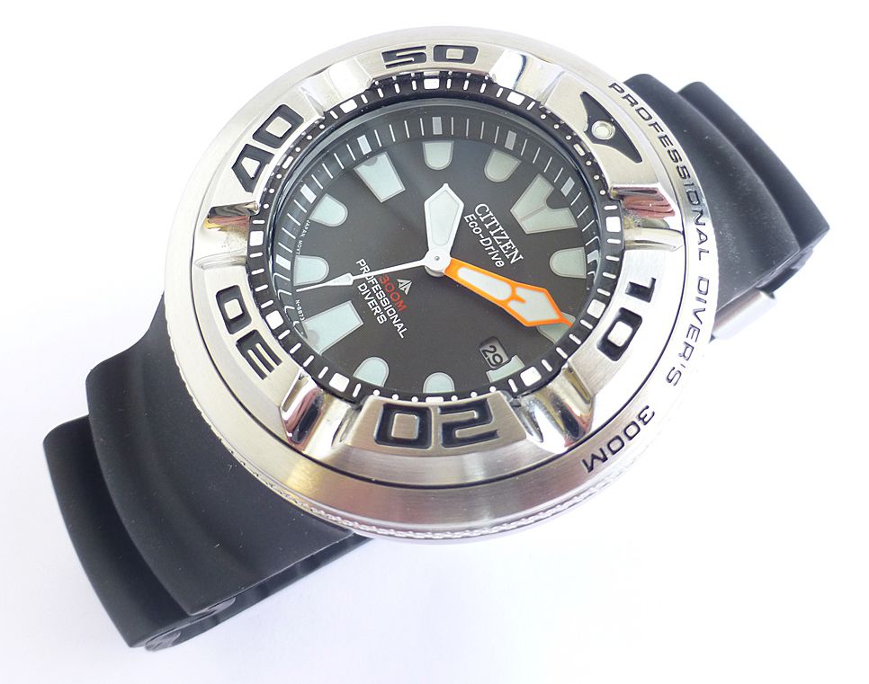 citizen eco drive divers 300m