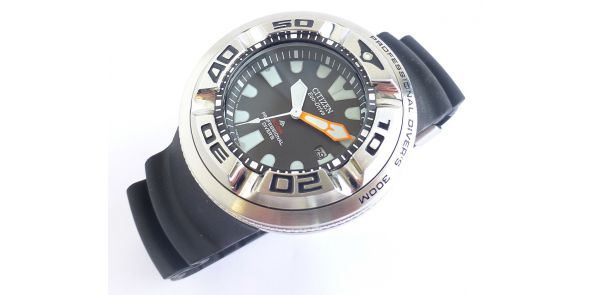 citizen promaster eco drive 300m
