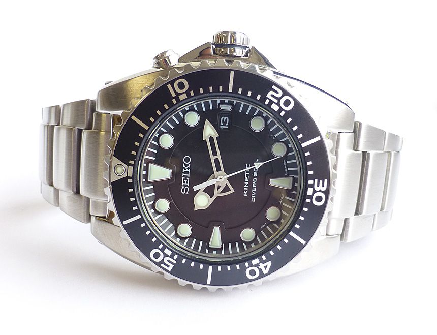 seiko kinetic diver watch