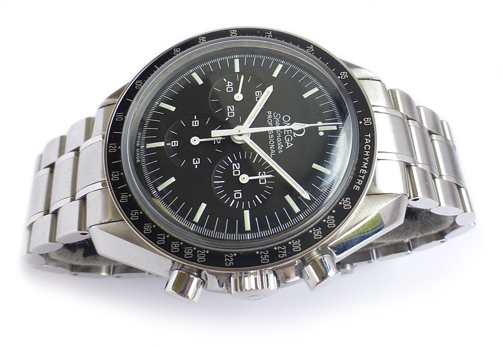 omega speedmaster moon edition